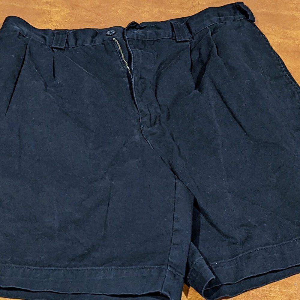 Perry Ellis Size 34 shorts‎ - Picture 2 of 7